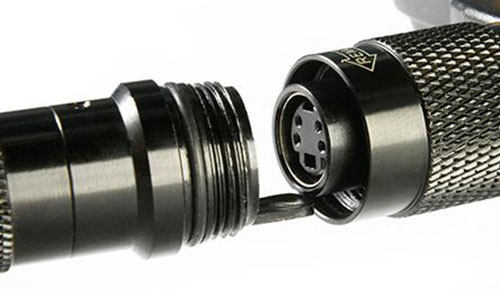 亞泰光電WIE-L手持輕便型工業(yè)視頻內窺鏡采用可插拔式結構設計,一臺主機可更
換多種鏡頭